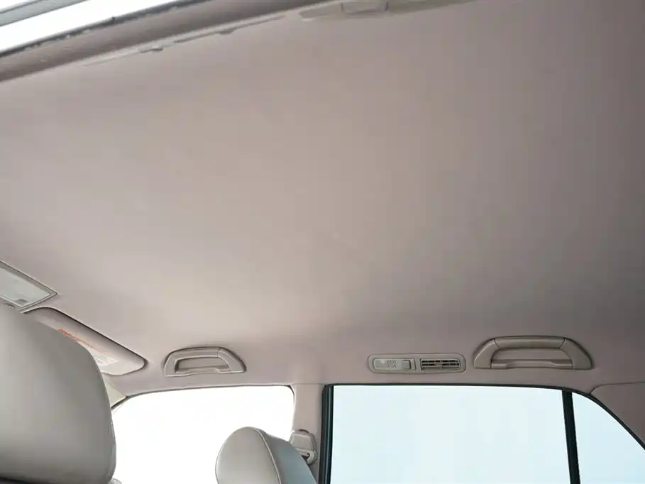 Toyota Crown (Import) — миниатюра 15