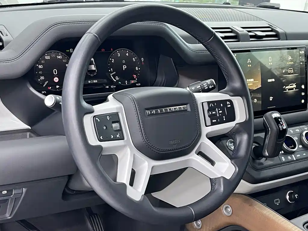 Land Rover Defender — миниатюра 5