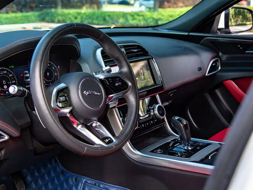 Jaguar XEL — миниатюра 6