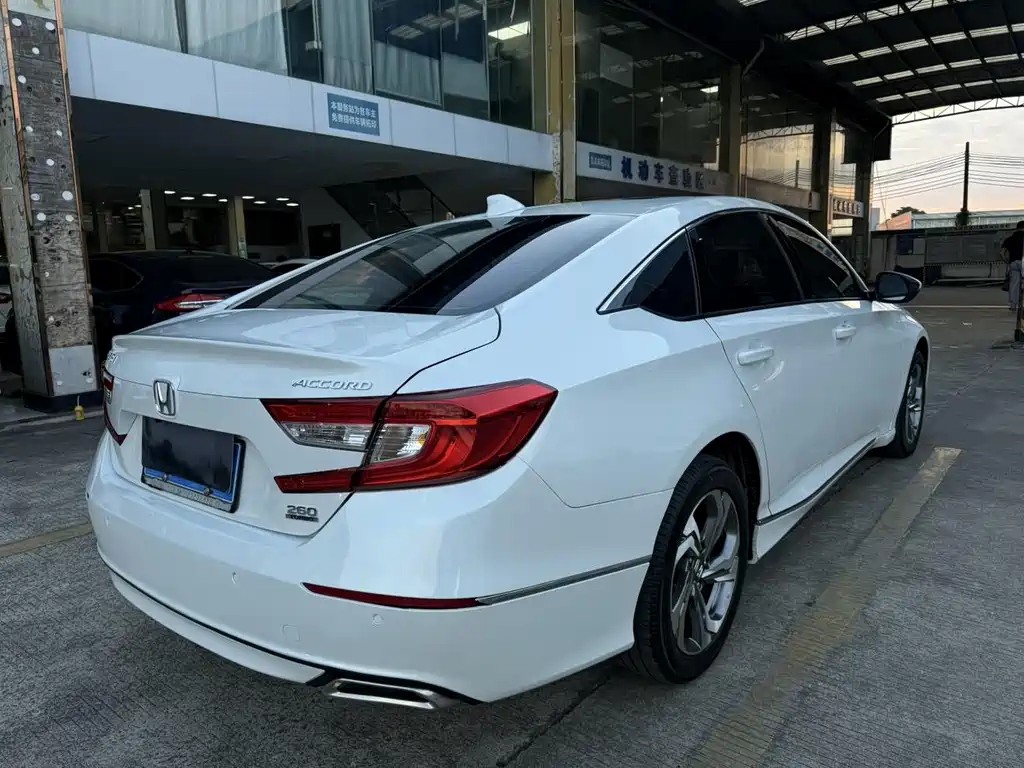 Honda Accord — миниатюра 5