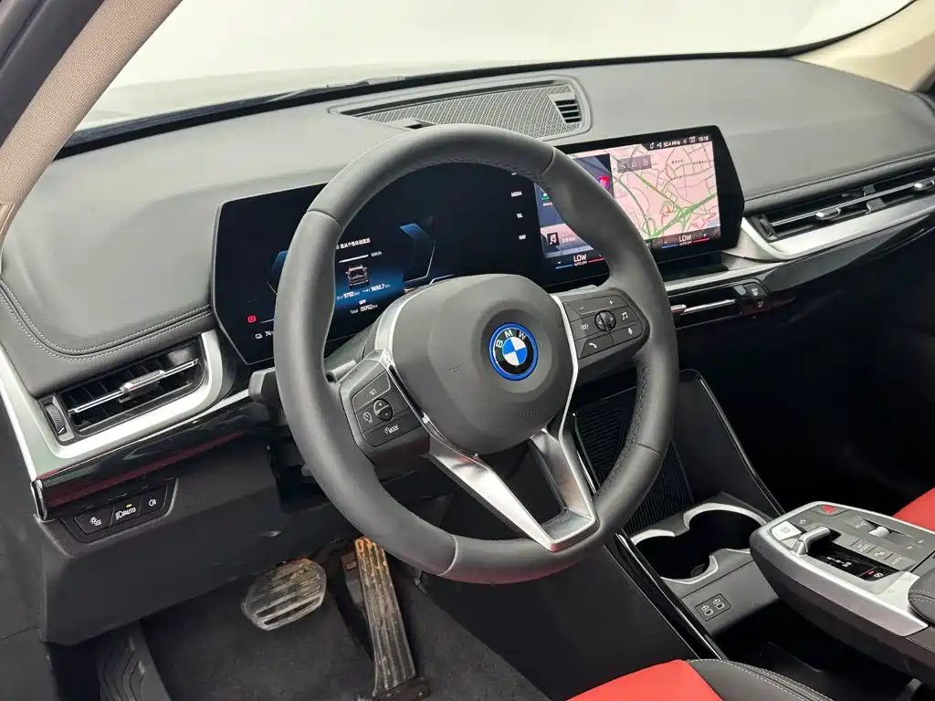 BMW iX1 — миниатюра 12