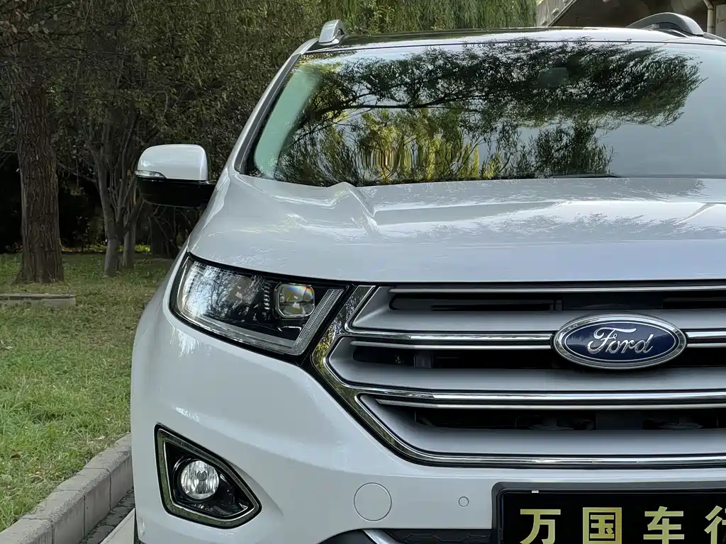 Ford Edge — миниатюра 11