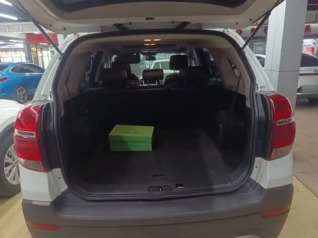 Chevrolet Captiva — миниатюра 19