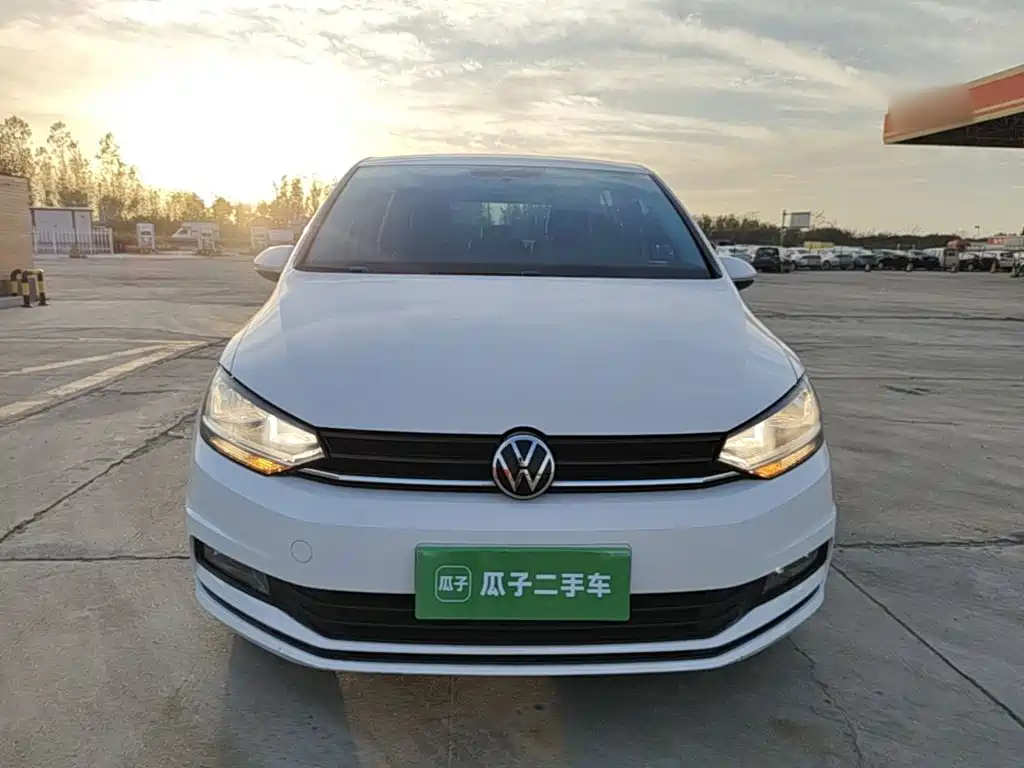 Volkswagen Touran — миниатюра 3