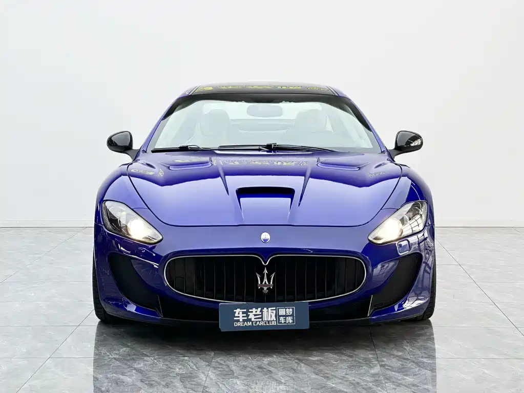 Maserati GranTurismo 2015 4.7L MC
