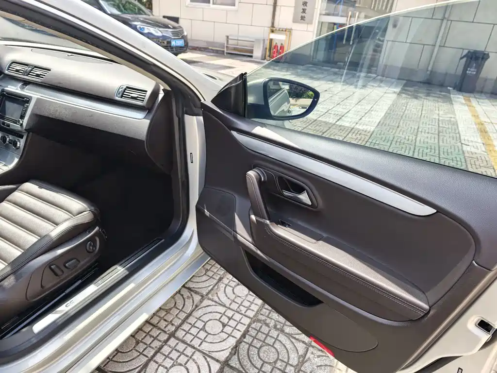 Volkswagen CC — миниатюра 9