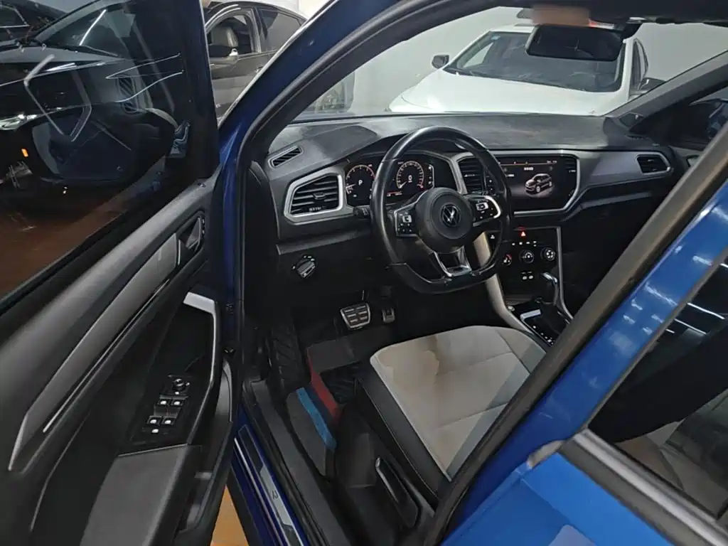 Volkswagen T-Roc — миниатюра 16