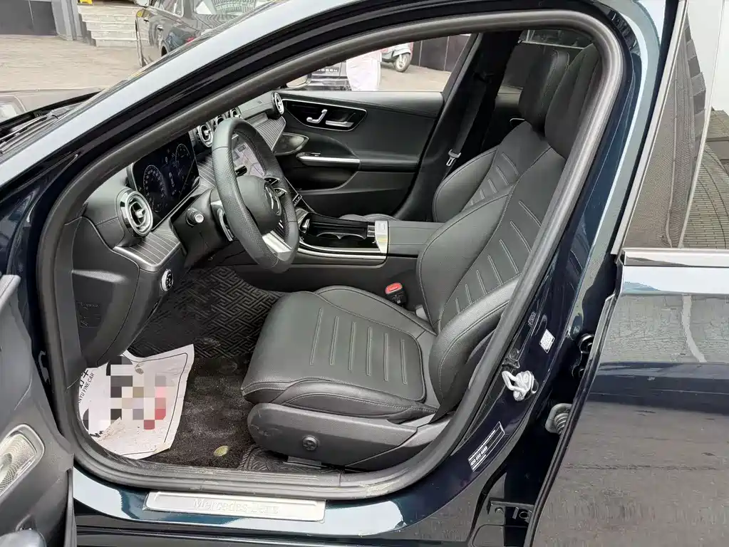 Mercedes-Benz C-Class — миниатюра 4