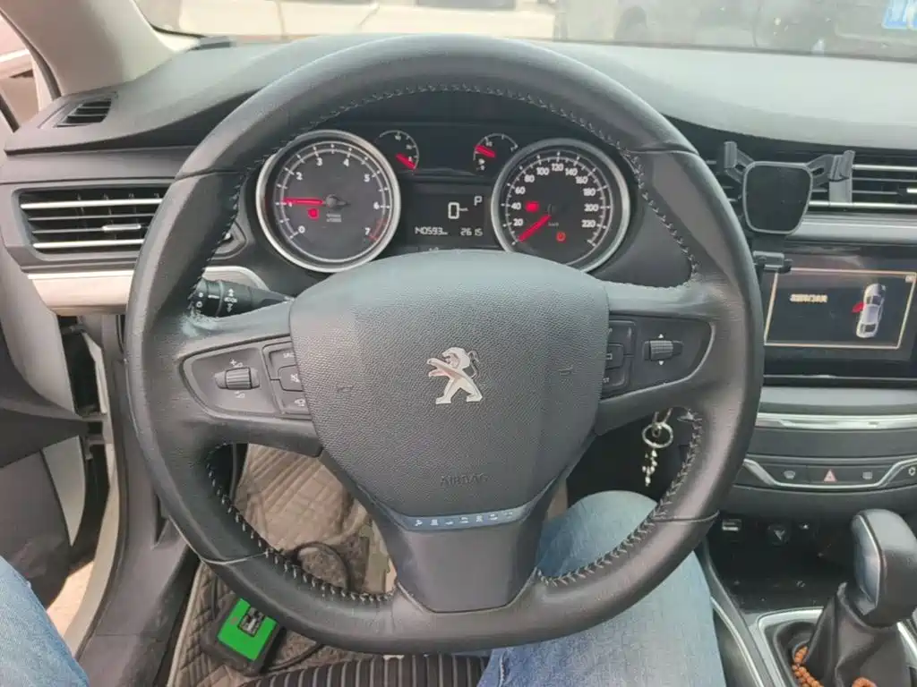 Peugeot 408 — миниатюра 11