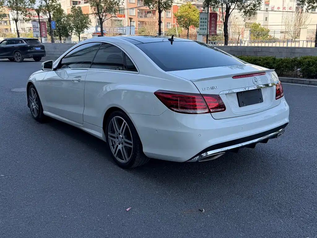Mercedes-Benz E-Class (Import) E 200 Coupe Lively Edition, фото 6