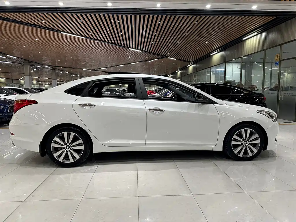 Hyundai Mistra — миниатюра 17