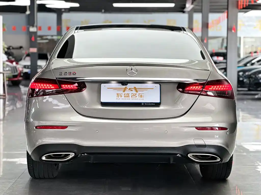 Mercedes-Benz E-Class (Import) — миниатюра 3