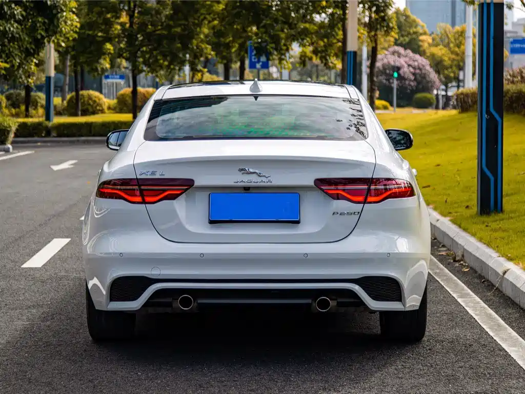 Jaguar XEL — миниатюра 12
