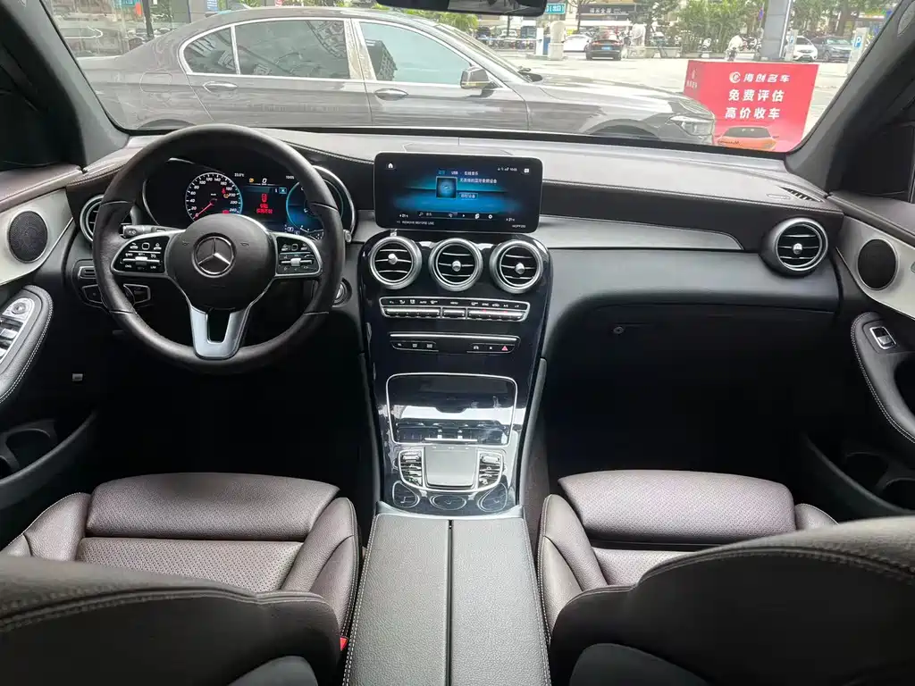 Mercedes-Benz GLC 2022 GLC 260 L 4MATIC