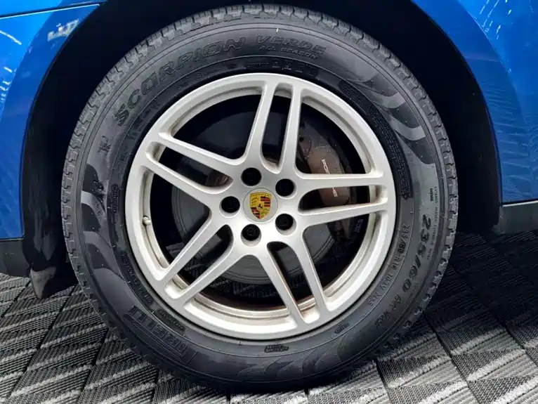 Porsche Macan — миниатюра 8