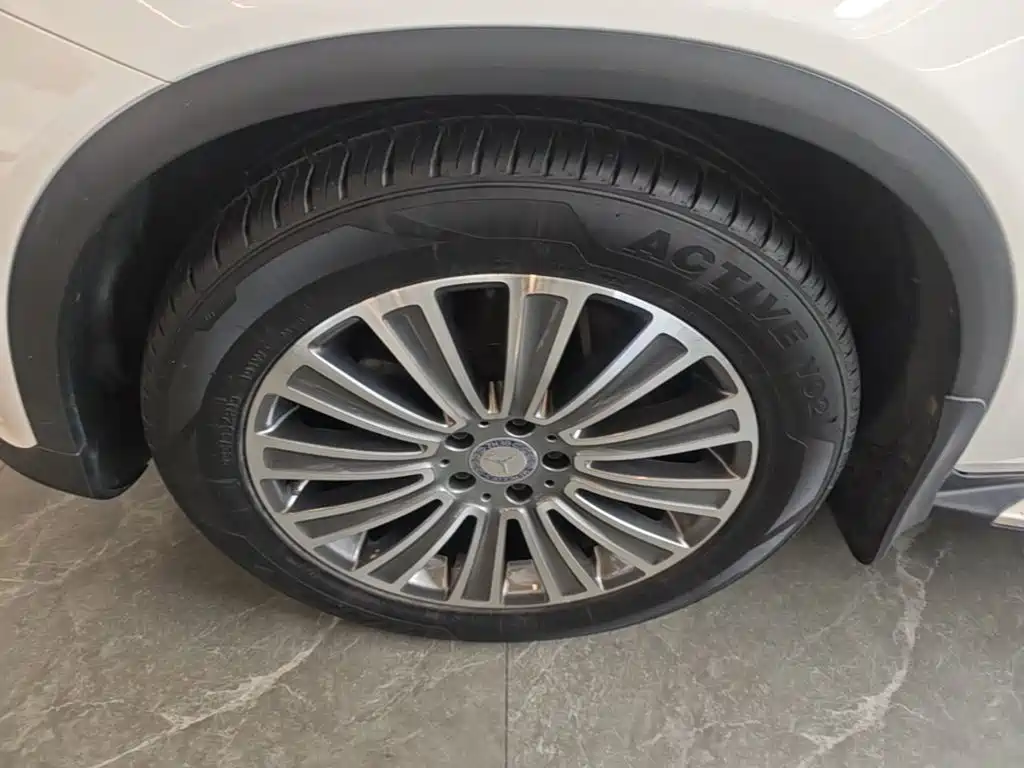 Mercedes-Benz GLC — миниатюра 23