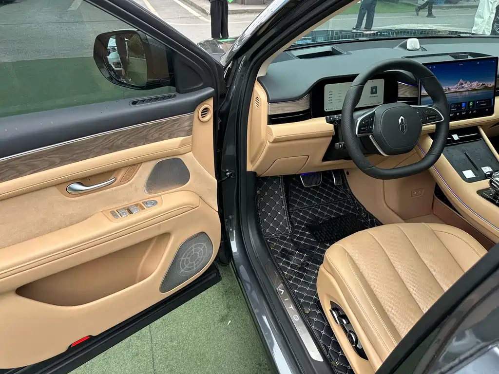 AITO ASK THE WORLD M7