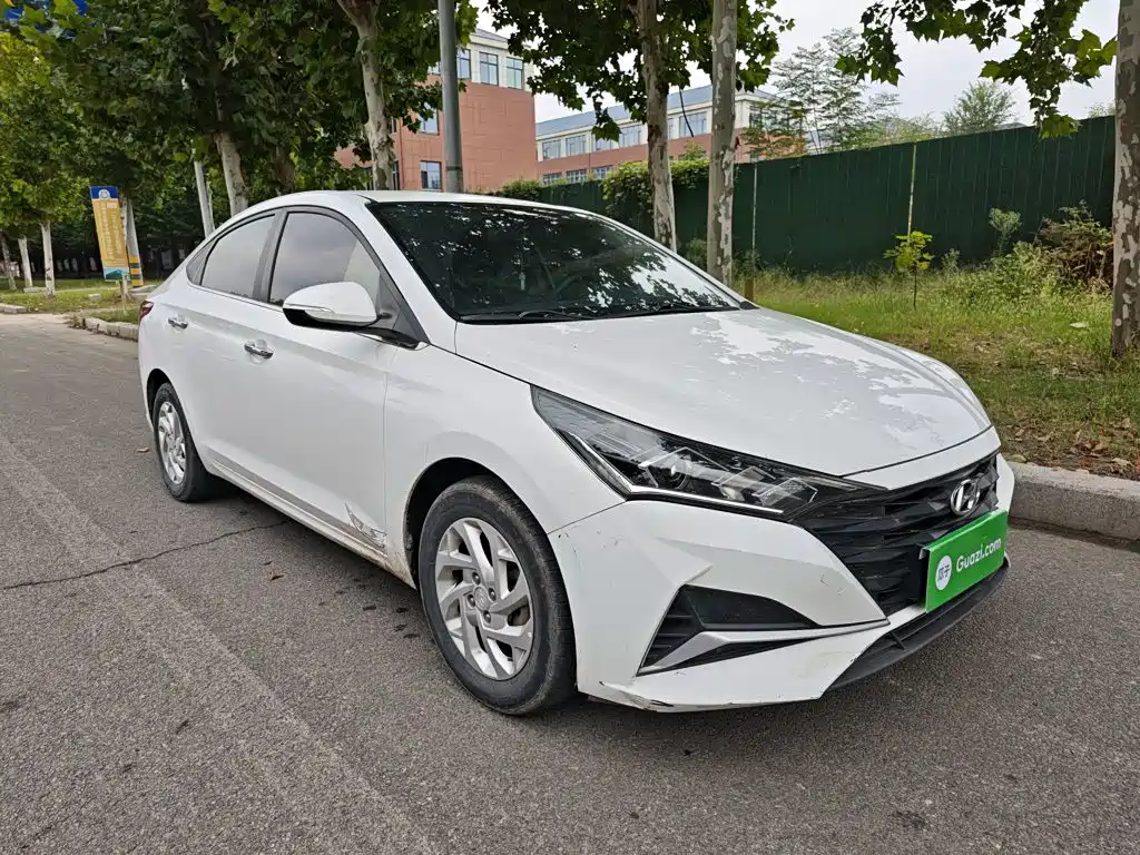 Hyundai Verna — миниатюра 4