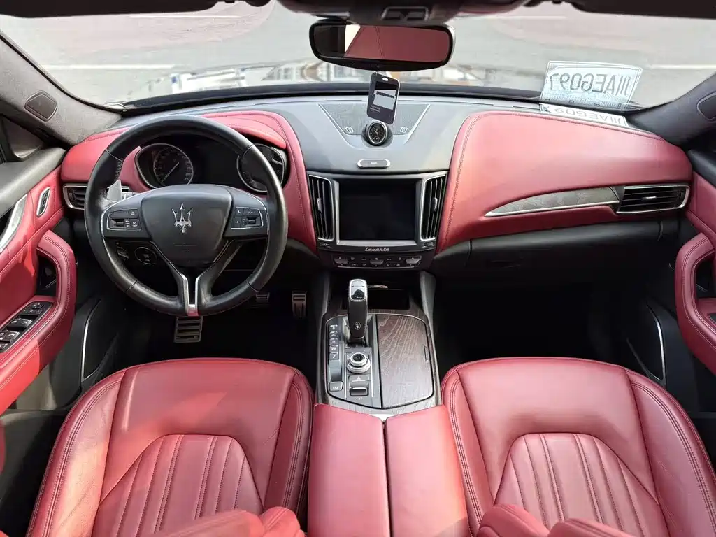 Maserati Levante — миниатюра 5