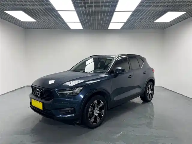 VOLVO  XC40 2019