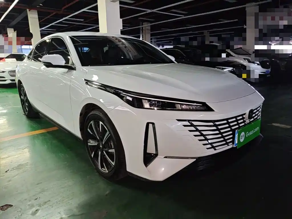 Changan Eado — миниатюра 4