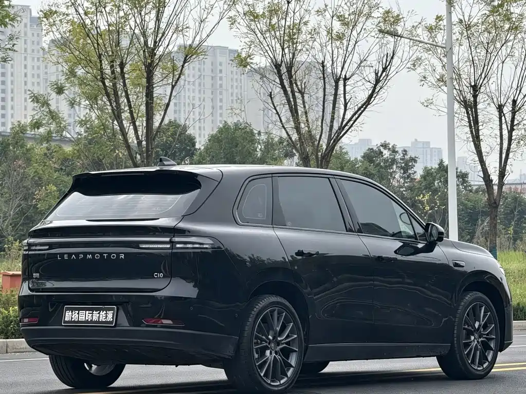 Leapmotor Leapmotor C10 — миниатюра 9
