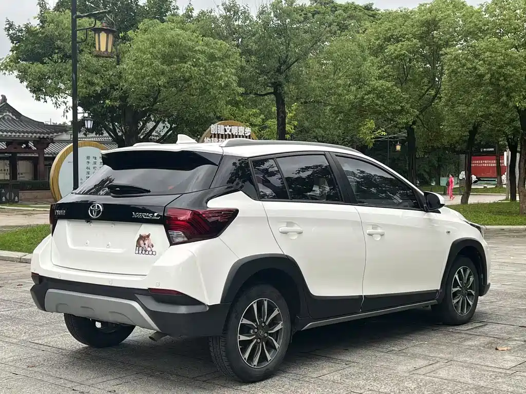 TOYOTA YARIS L ZHIXUAN