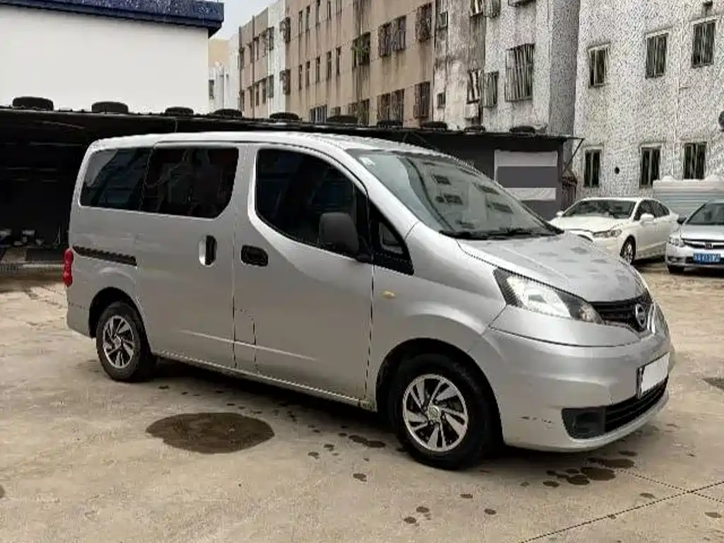 Nissan NV200 — миниатюра 3