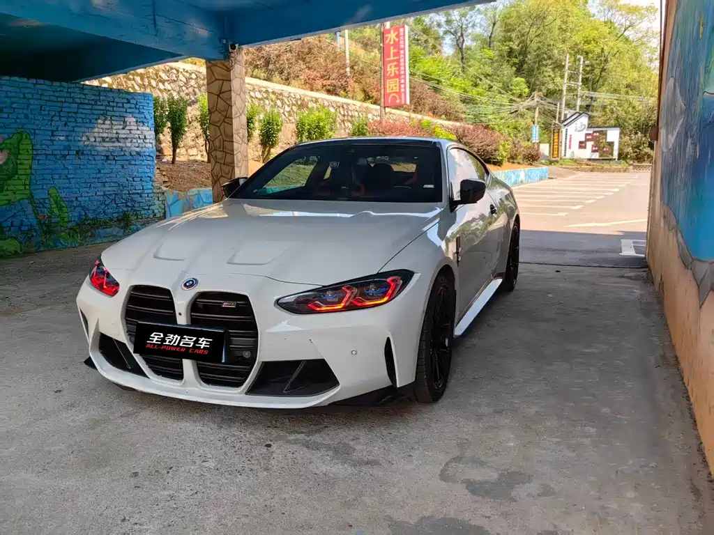 BMW M4 — миниатюра 3