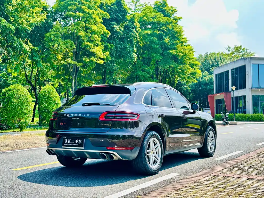 Porsche Macan — миниатюра 6