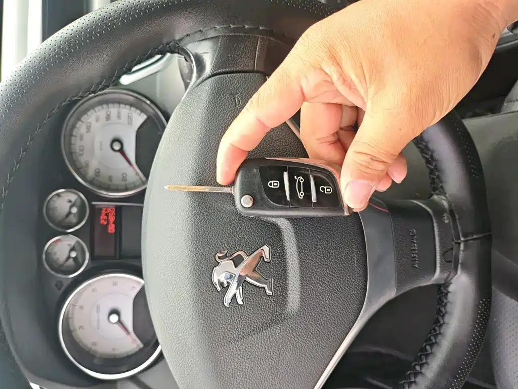 Peugeot 308 — миниатюра 17