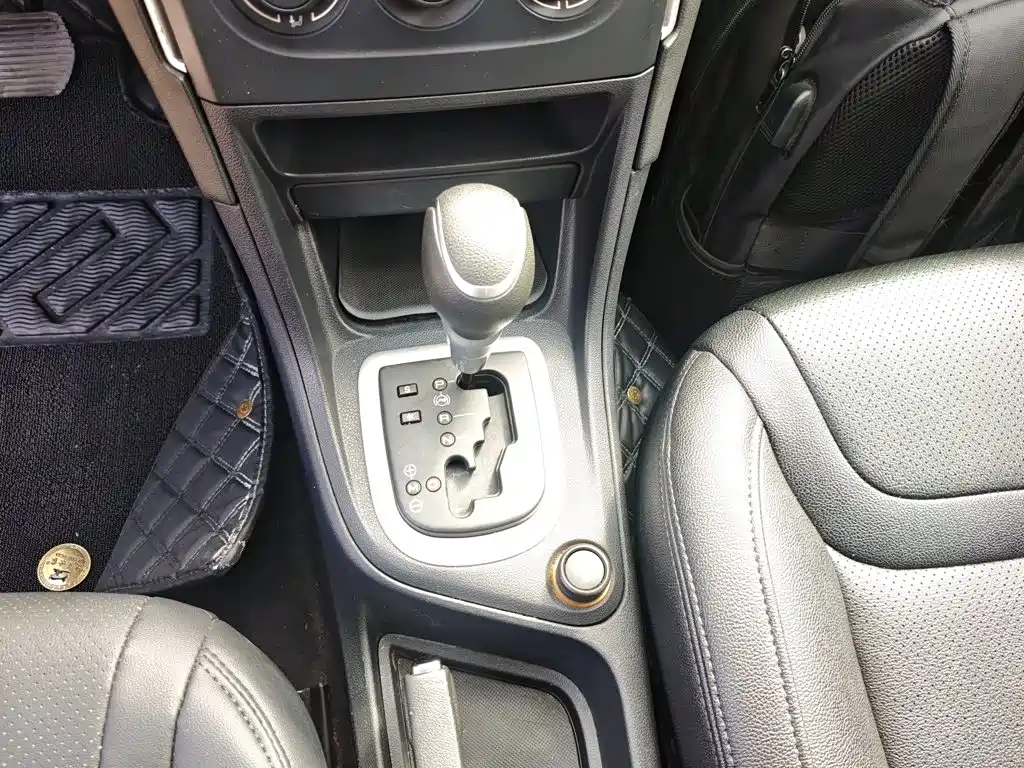 Peugeot 308 — миниатюра 10