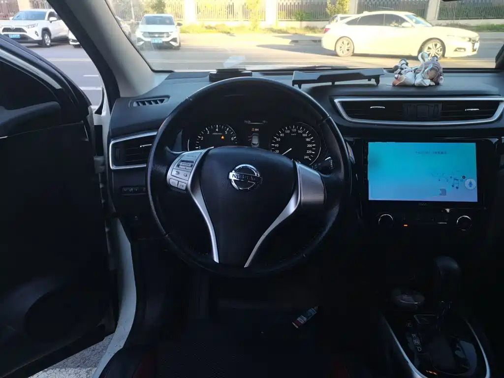 Nissan Qashqai — миниатюра 6
