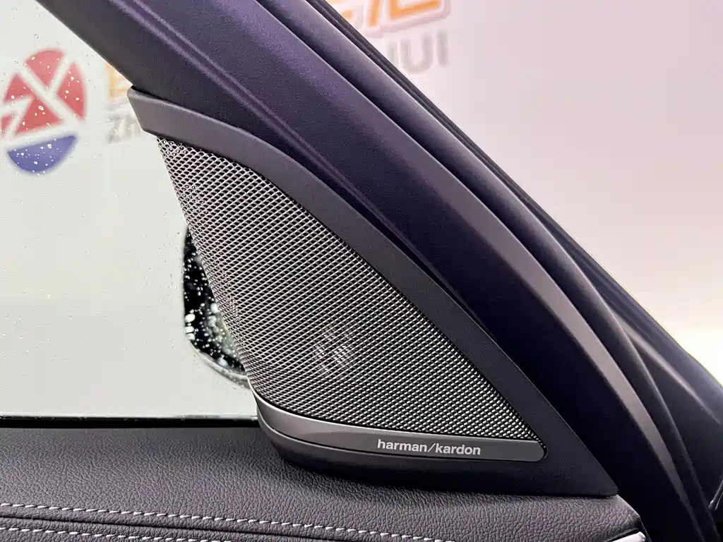 BMW 5 Series — миниатюра 12