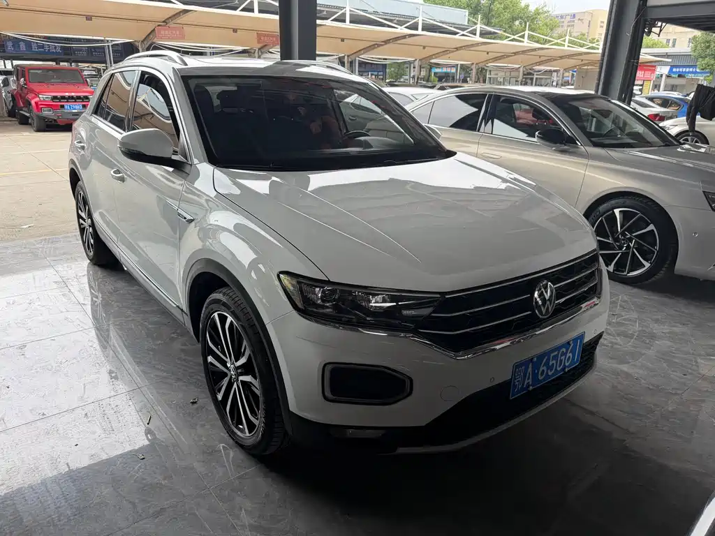 Volkswagen T-Roc — миниатюра 3