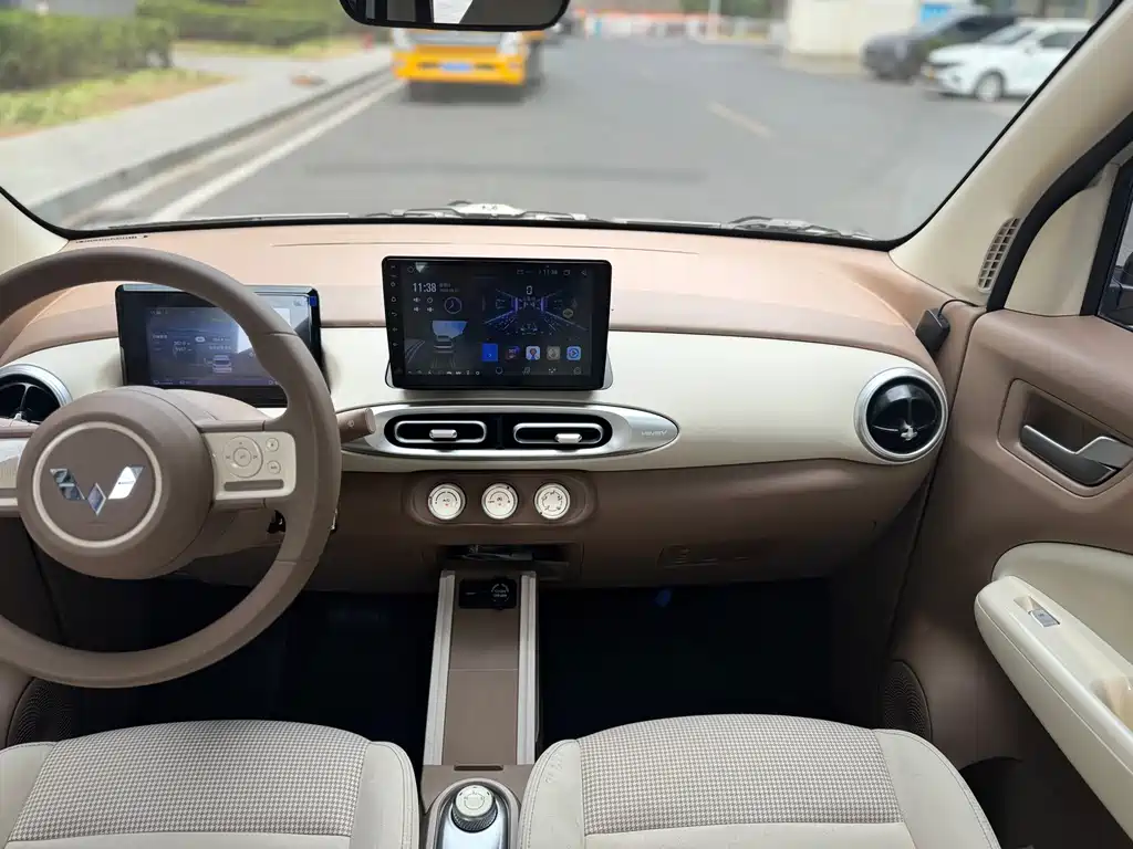 Wuling MINIEV — миниатюра 7