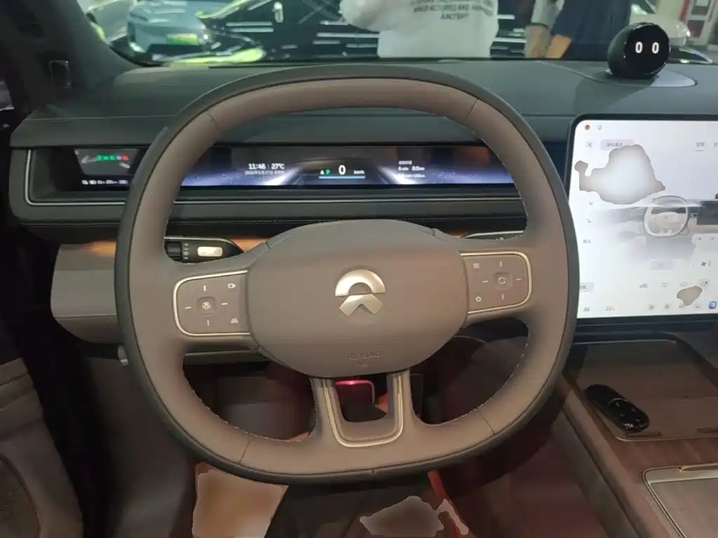 NIO ES8 — миниатюра 11