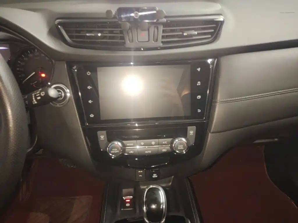 Nissan X-Trail — миниатюра 13