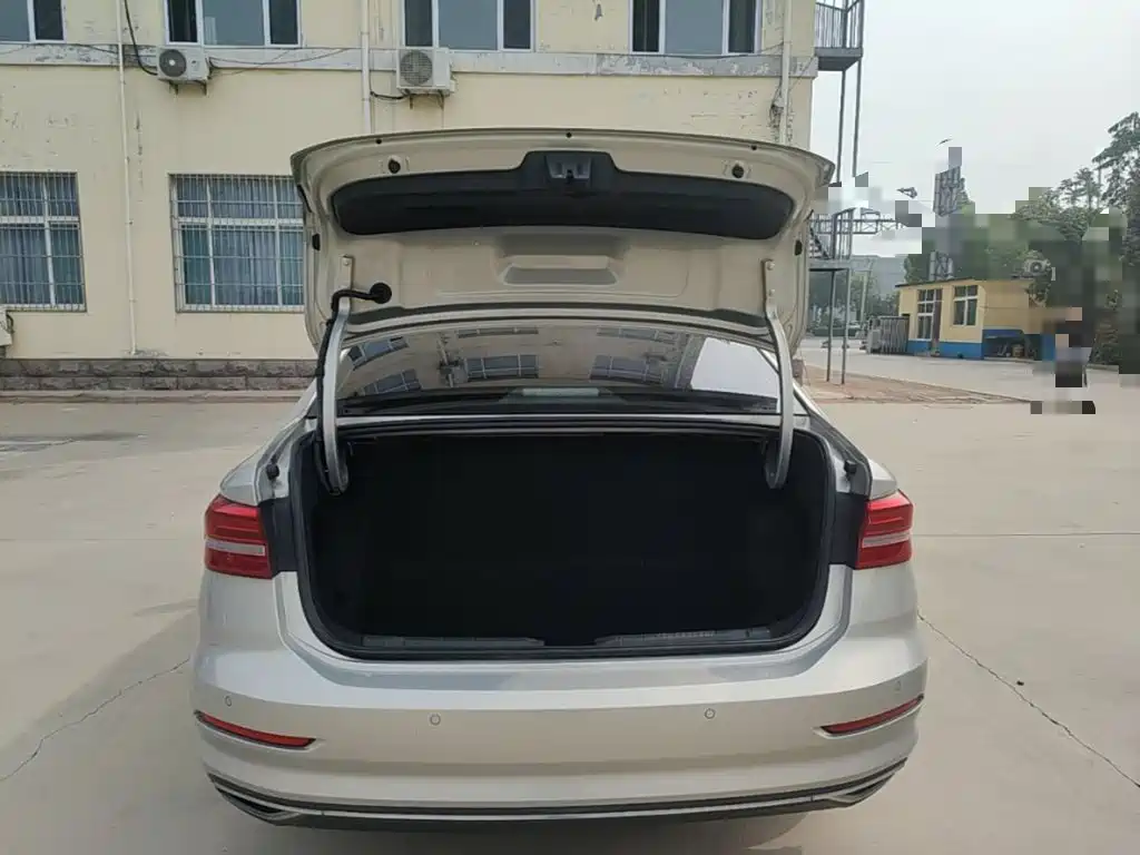 Volkswagen Lavida — миниатюра 19