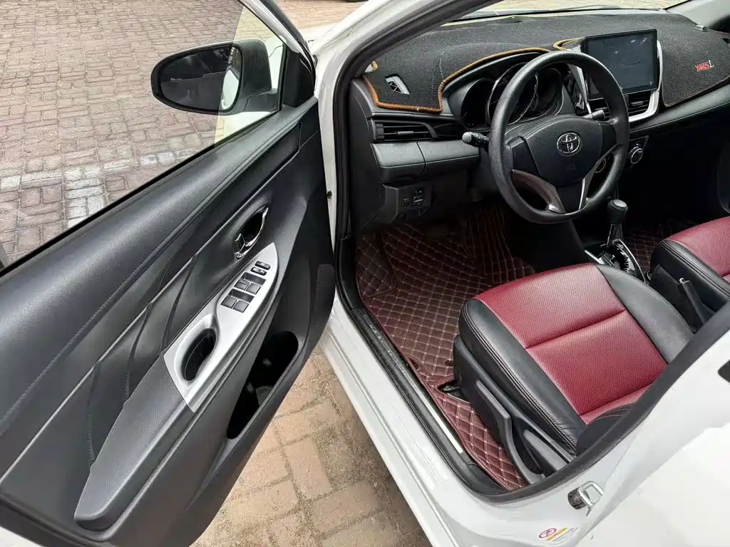 Toyota Yaris L — миниатюра 13