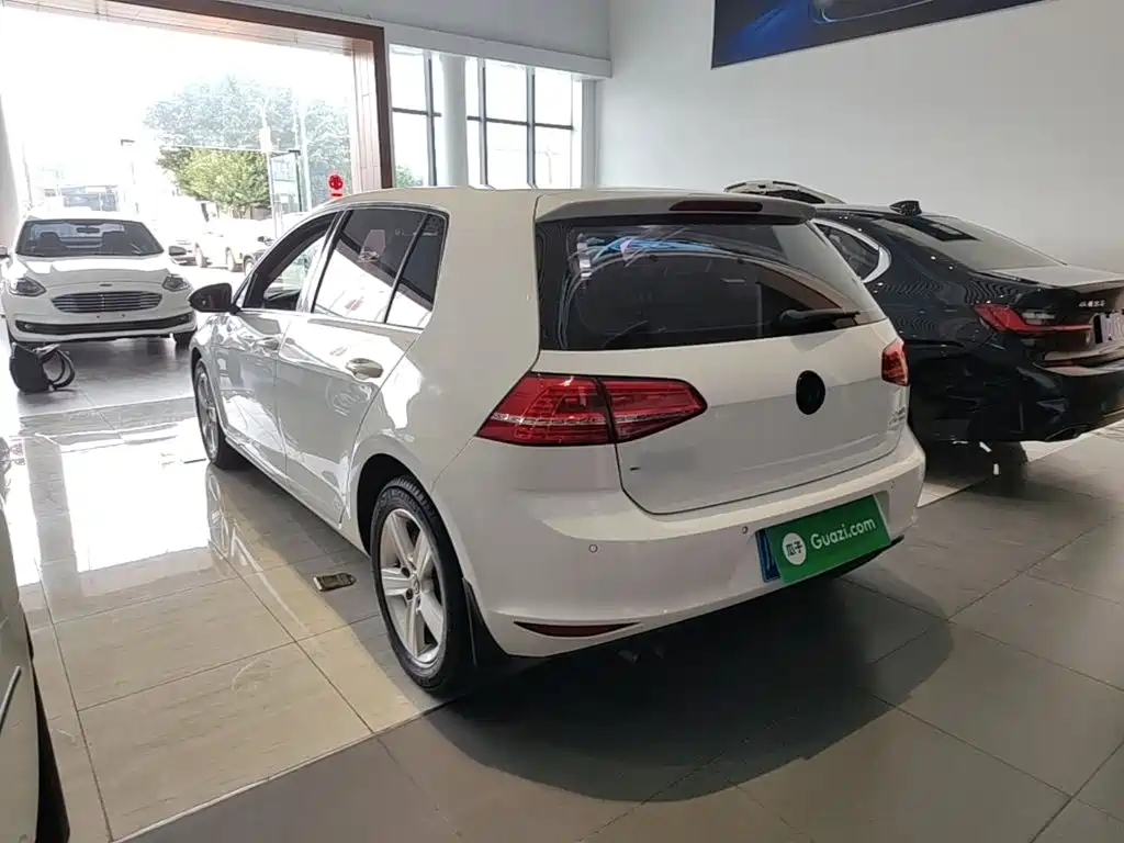 Volkswagen Golf — миниатюра 5