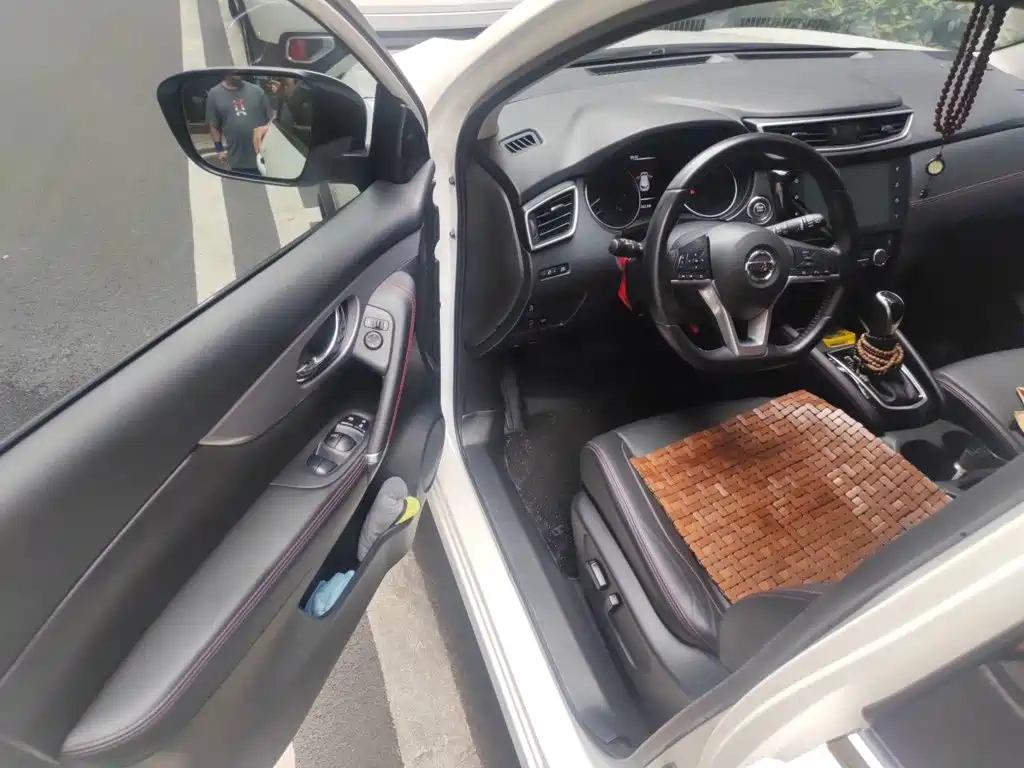 Nissan Qashqai — миниатюра 14