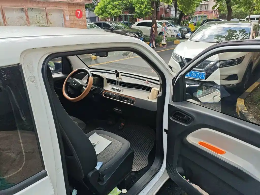 Wuling MINIEV — миниатюра 19