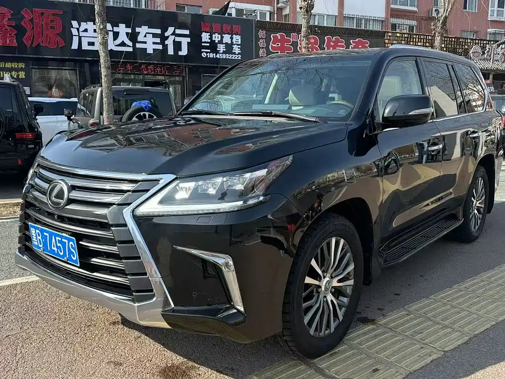 Lexus LX 2016