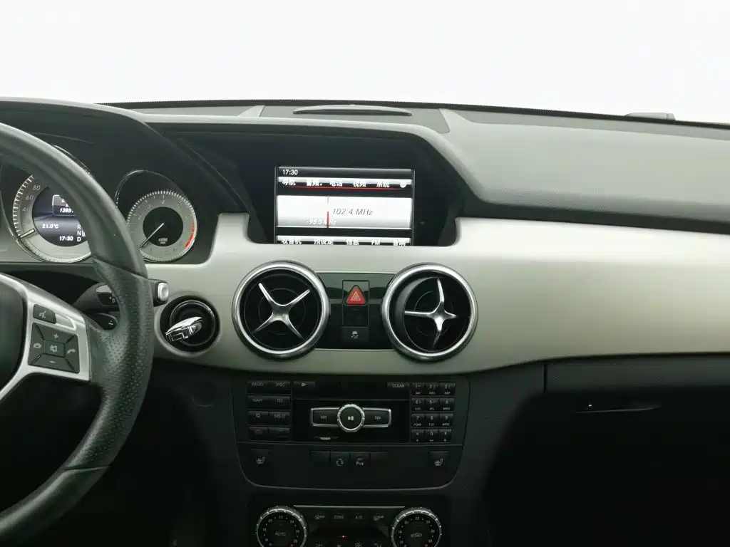 Mercedes-Benz GLK-Class — миниатюра 12