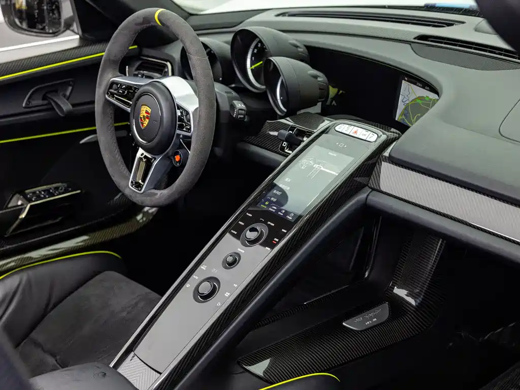 Porsche 918 Spyder 2014 Weissach package 4.6L