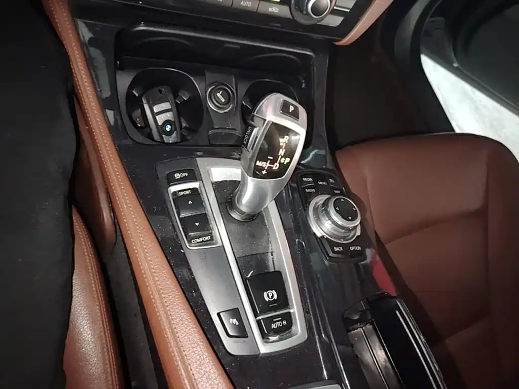 BMW 5 Series (Import) — миниатюра 14