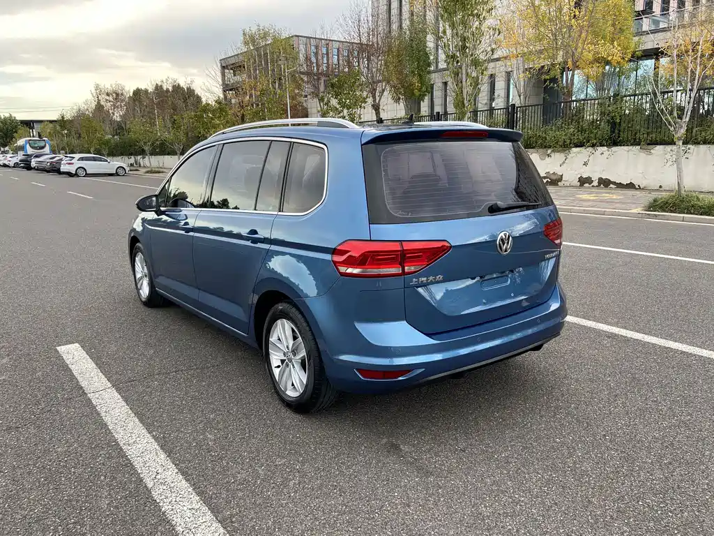 Volkswagen Touran — миниатюра 5