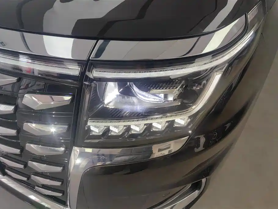 JAC Motors RUIFENG RF8 PHEV