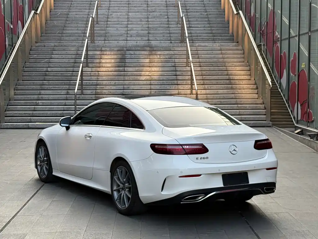 Mercedes-Benz E-Class 2023 — фото 15